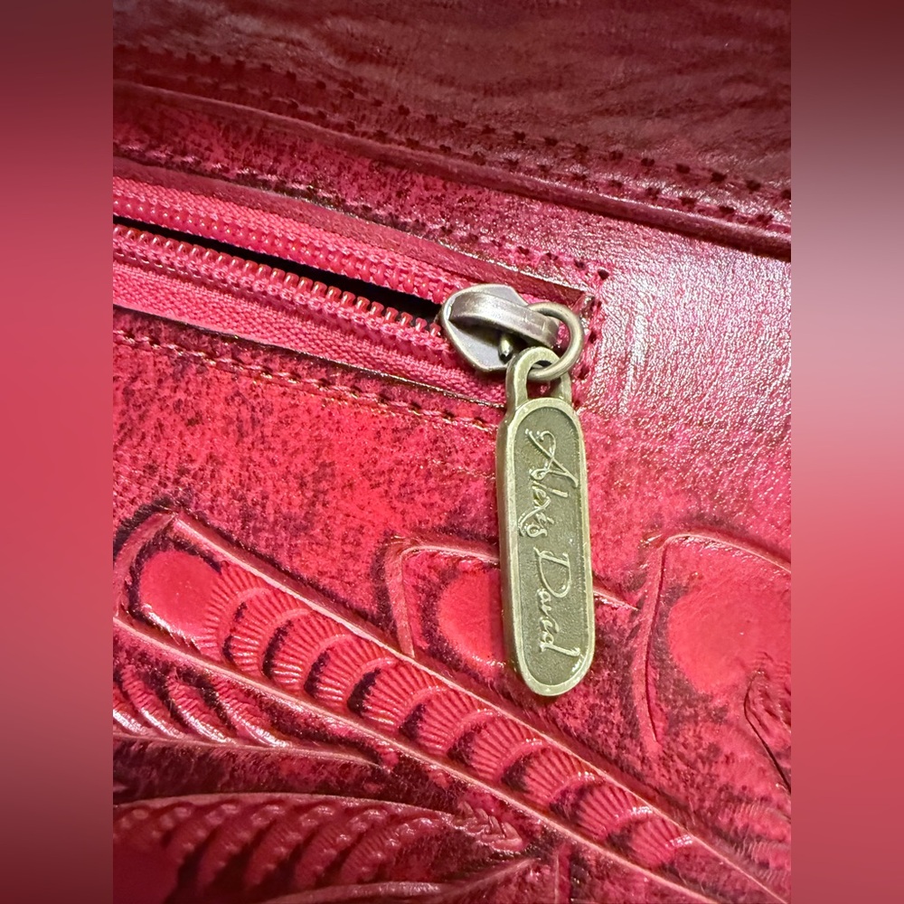 Alexis David Red Tooled Leather Shoulder Bag in Red the Sophia Dote Collective - Picture 3 of 7